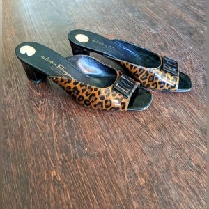 Salvatore Ferragamo Boutique Leopard Print Patent Leather Slide Heels 9.5aa